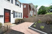 Building Photo - Two Bedroom in Castle Shannon! Central air - Garage - Laundry!