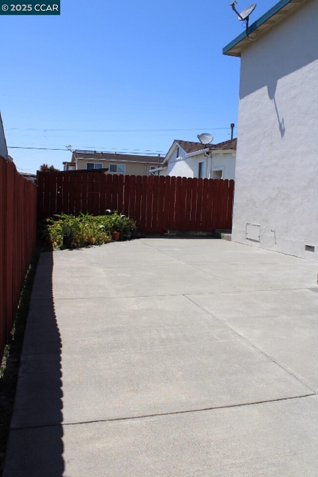 Building Photo - 4208 Nevin Ave