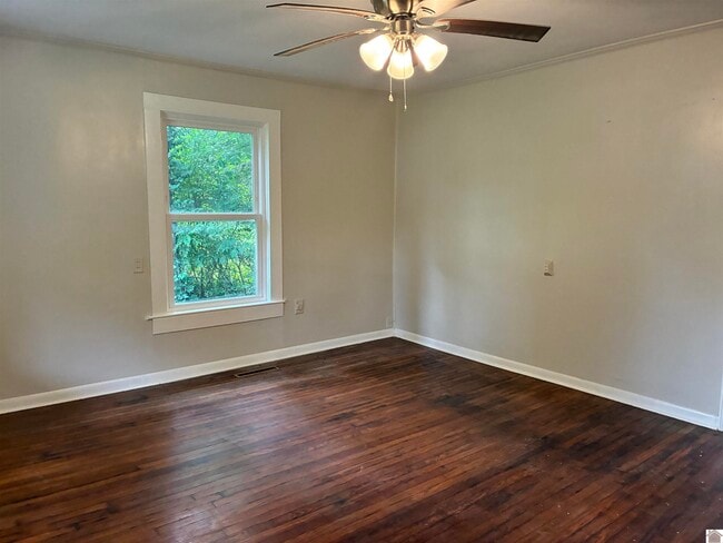 Building Photo - 1207 Markham Ave