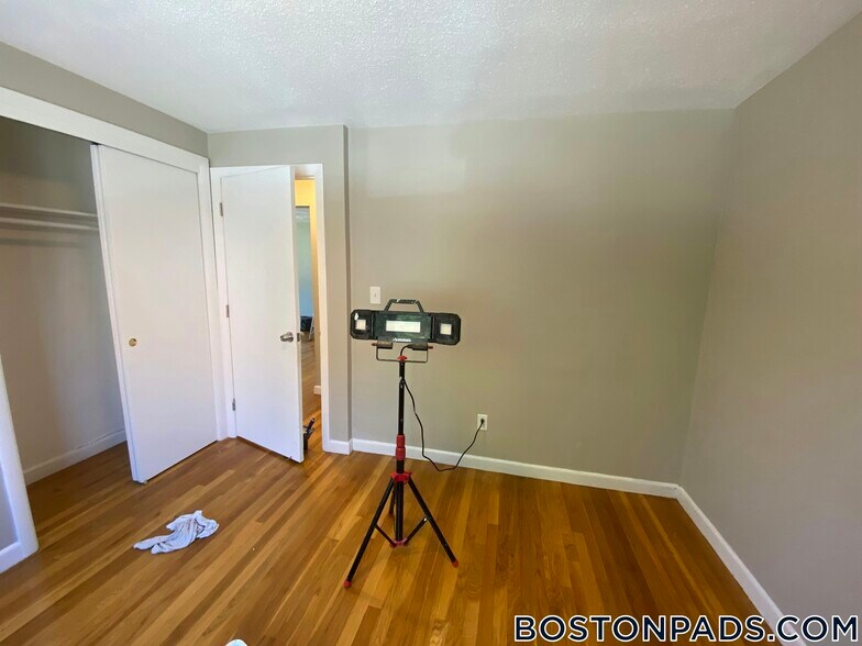 Building Photo - 50 Evergreen St