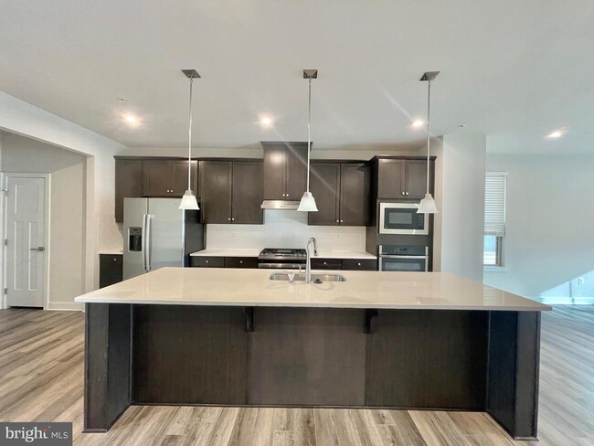 Building Photo - 3464 Sunset Ridge Dr