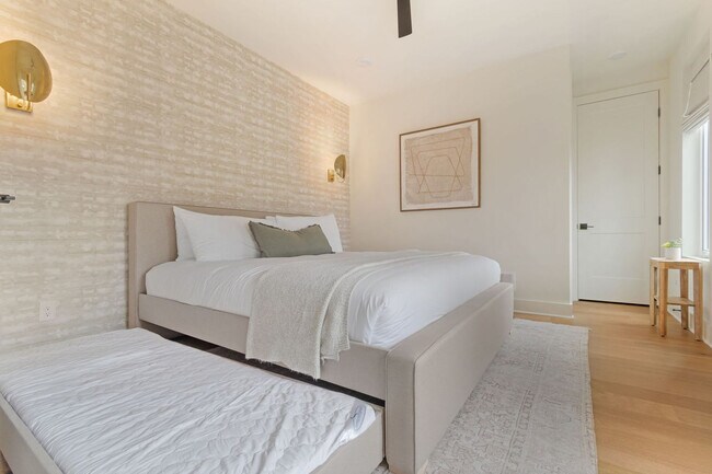 Building Photo - 1117 3rd Ave S