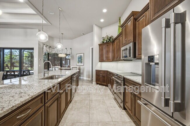 Building Photo - 1406 Cape Coral Pkwy W