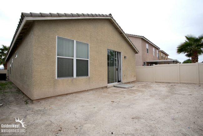 Building Photo - Charming 3Bdm 2Ba Home in Gated Cactus Springs!