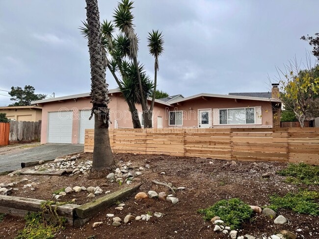 Building Photo - 3055 Redwood Dr