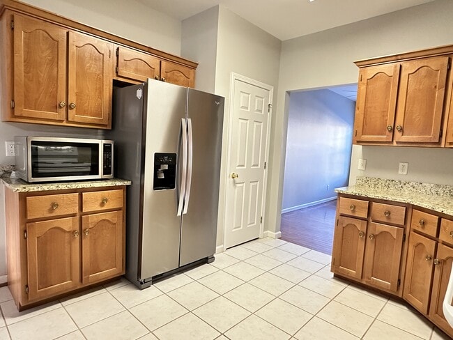 Building Photo - 525 Hackberry Ridge Cove