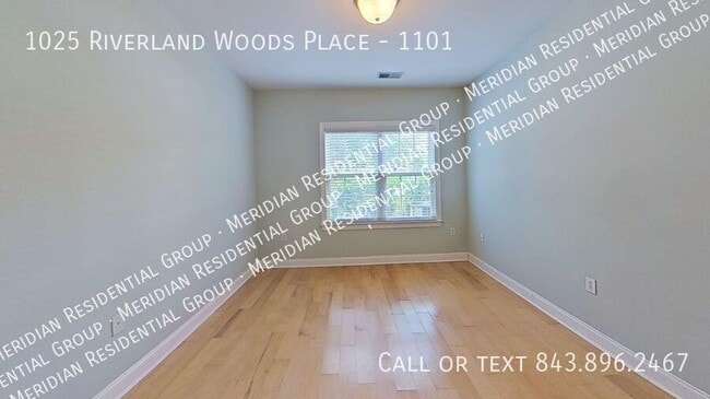 Building Photo - 1025 Riverland Woods Pl