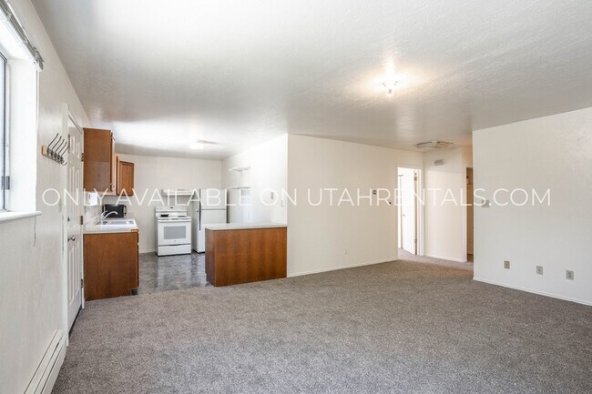 Building Photo - 131 E 300 S