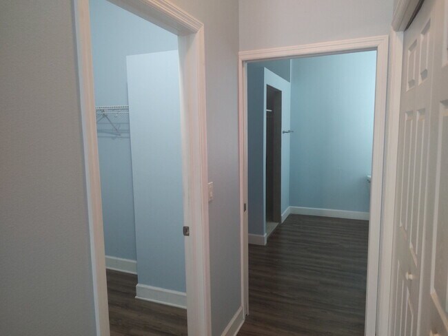 Building Photo - "Spacious 4-Bedroom with 3 Full Baths - 2,...