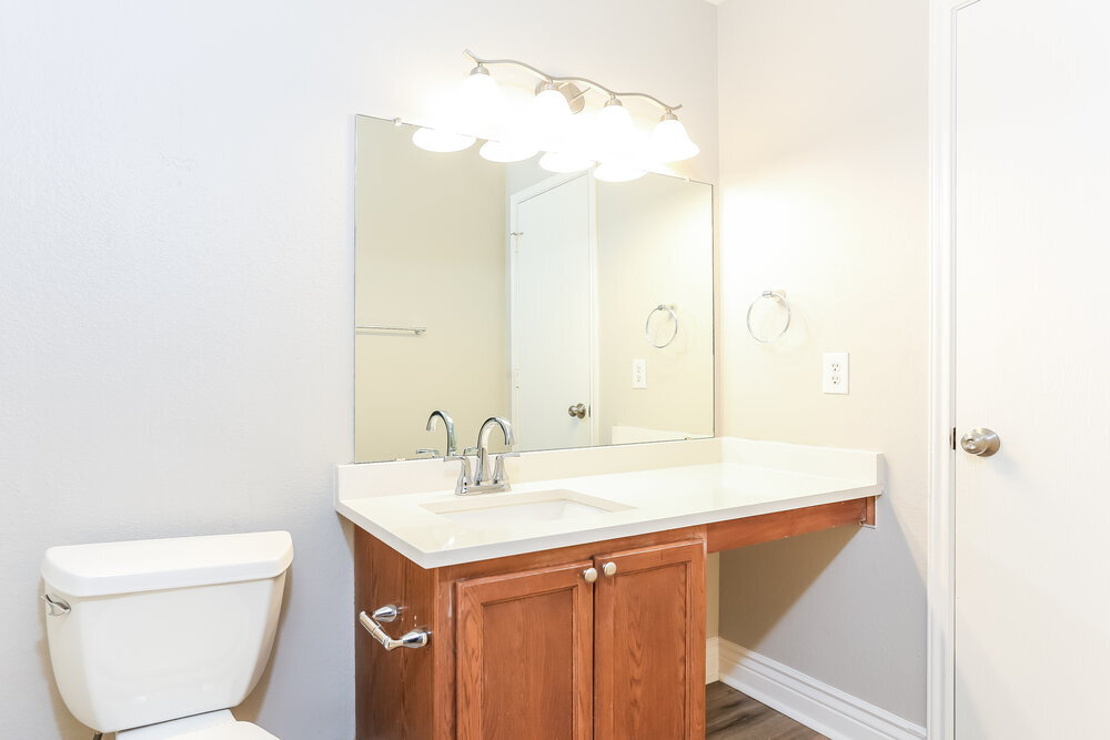 Building Photo - 8126 Stowe Springs Ln