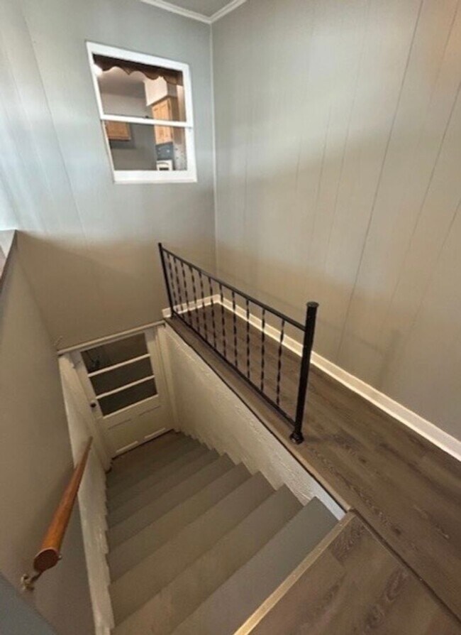 Building Photo - Beautiful 3BD/1BTH