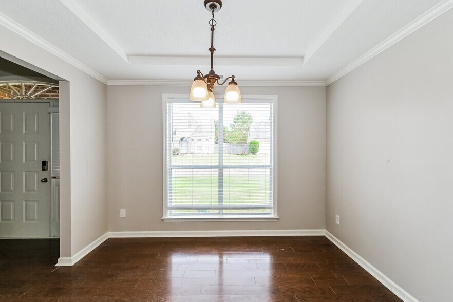 Building Photo - 1141 Red Fern Cir E