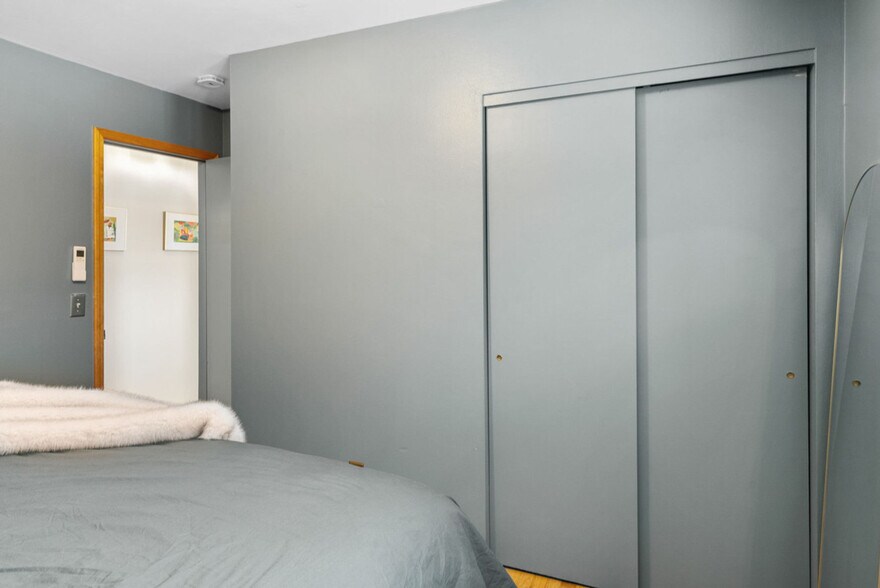 Building Photo - 1114 S Bozeman Ave