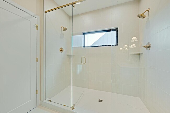 Building Photo - 16648 Garnett St