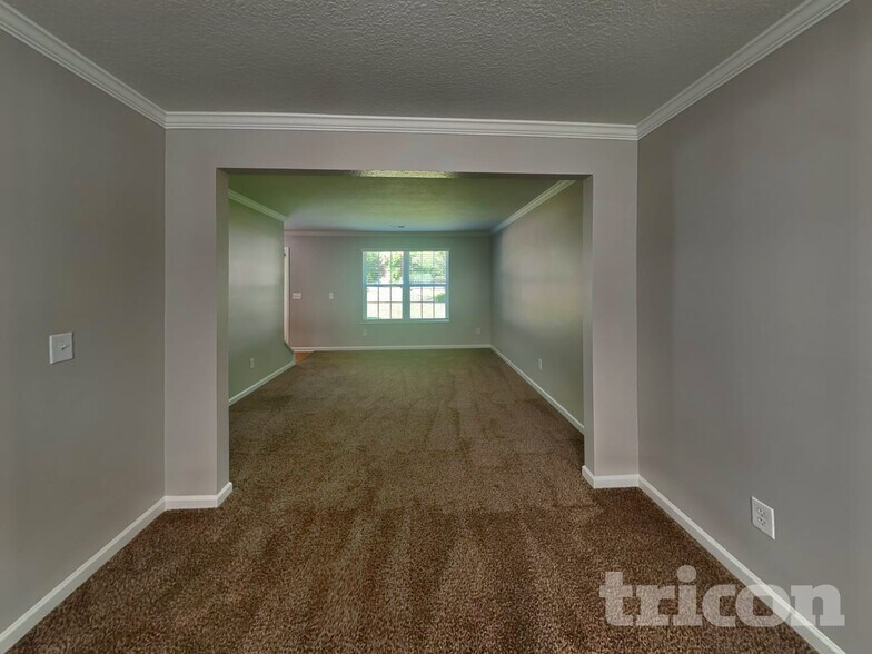 Building Photo - 711 Archers Ln