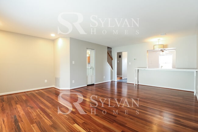 Building Photo - At Last, This Is What You Have Been Searching For!