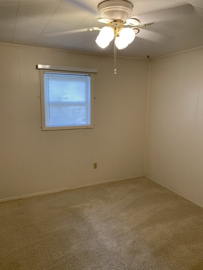 Building Photo - 3804 W 25th Ave