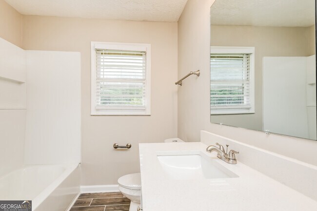 Building Photo - 2309 Stephens Cir