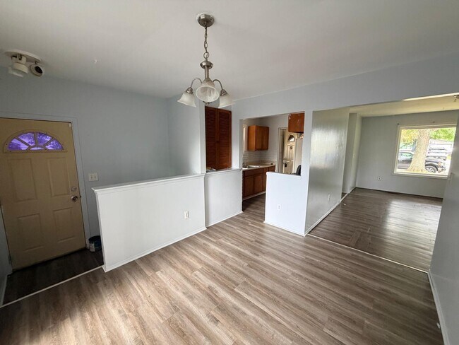 Building Photo - 30058 Halecreek St