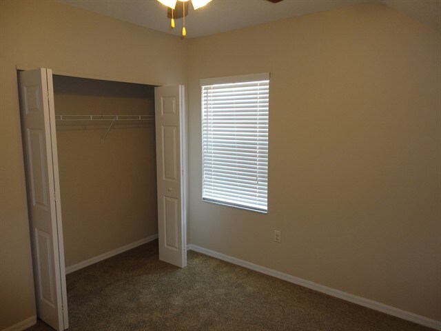 Building Photo - 10332 Summerview Cir