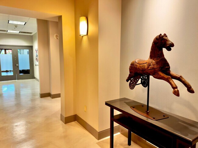 Building Photo - Downtown Bellevue Studio with Balcony, In-...