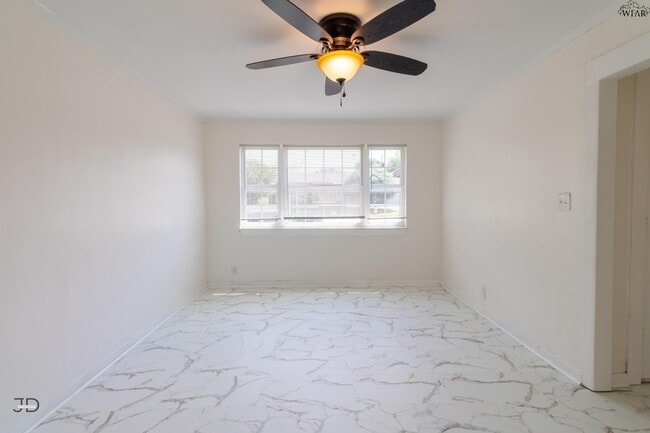 Building Photo - 1624 Sunnyside Ln