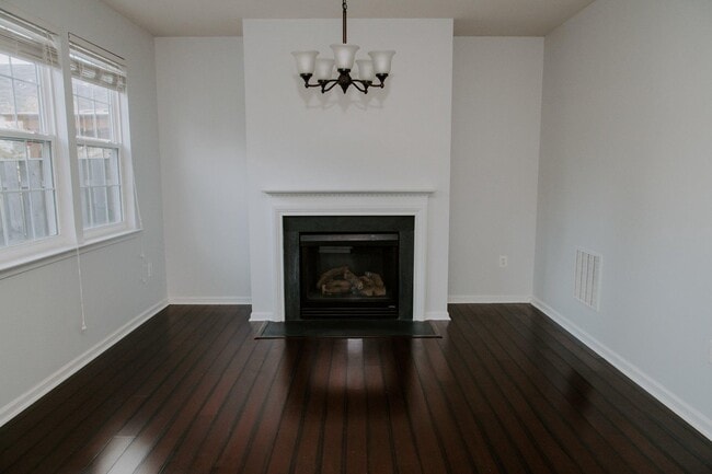 Building Photo - 110 Quinton Oaks Cir