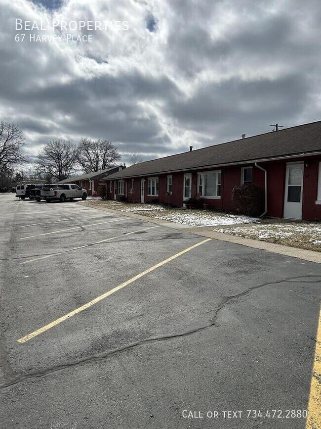 Building Photo - 67 Harvey Pl