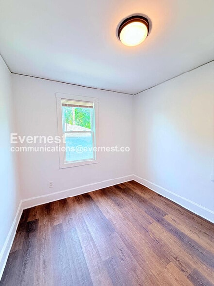 Building Photo - 3824 Tyler St