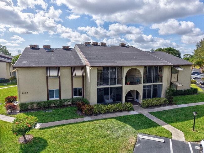 Building Photo - 3492 La Mar Ct