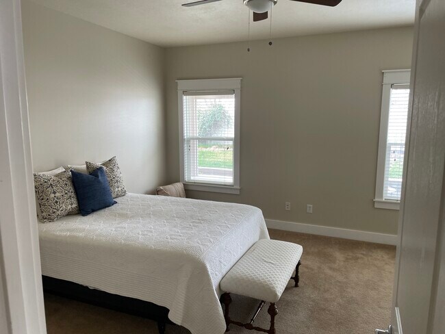 Building Photo - 2263 N Eagle Creek Ln