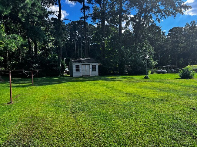 Building Photo - Available Soon! Remodeled 3 Bed, 2 Bath, Brick Ranch