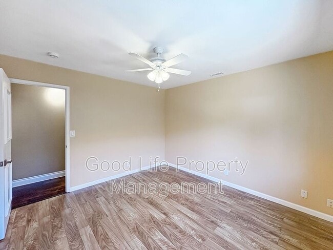 Building Photo - 1429 Esperanza Way