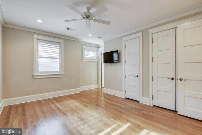 Building Photo - 8703 Bradmoor Dr