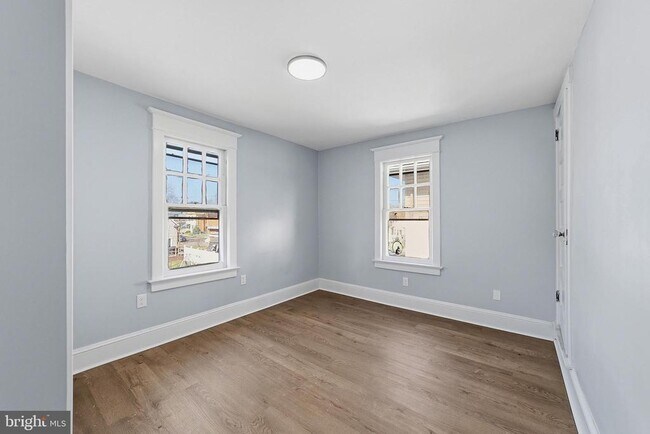 Building Photo - 1424 Hamilton Ave