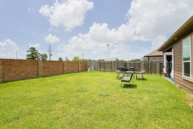 Building Photo - 5511 Gothic Oak Dr