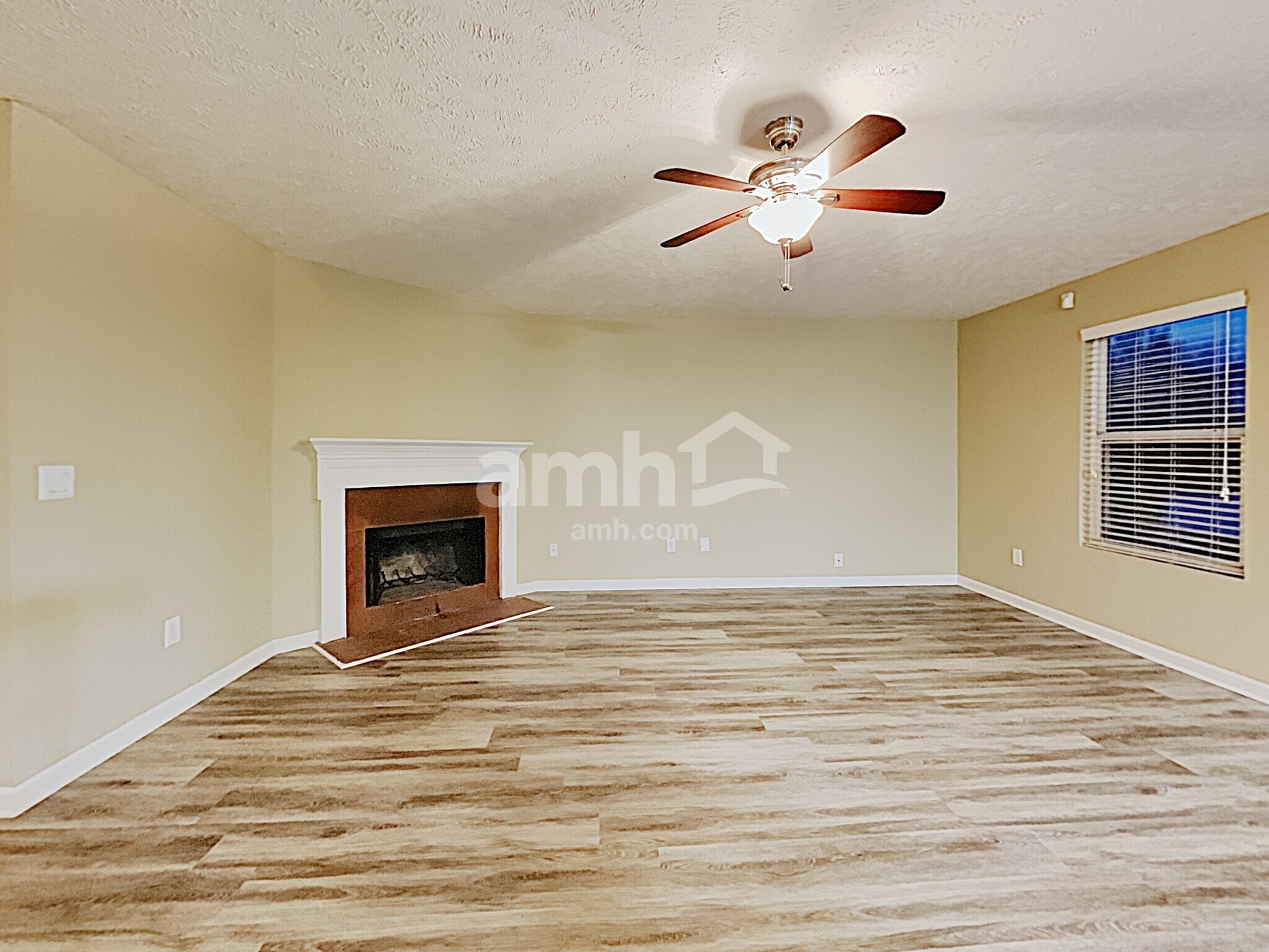 Building Photo - 1410 Dublin Ct