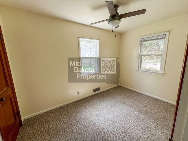 Building Photo - 618 S Edmunds- 2 bedroom house