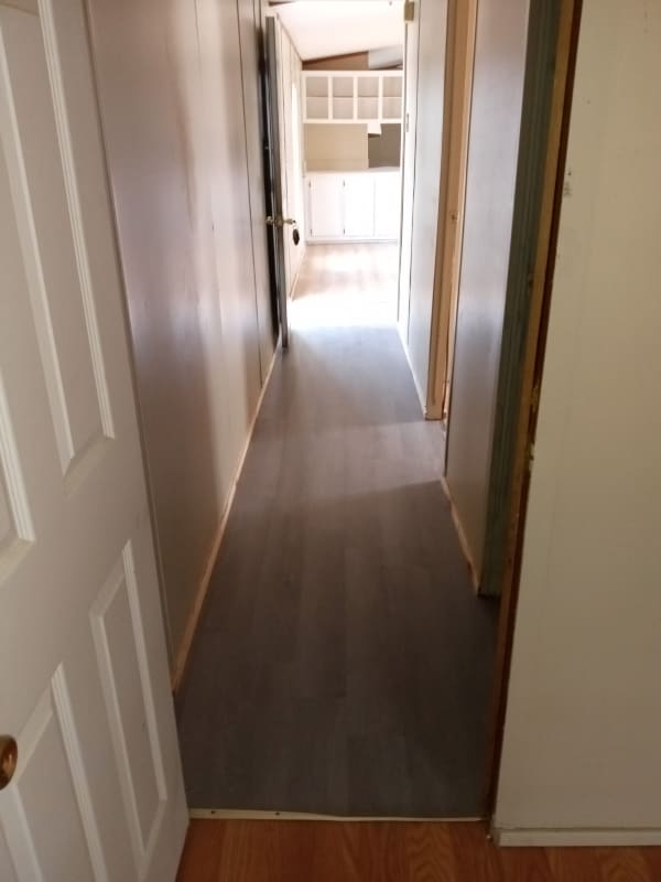 Building Photo - 121 Landing Ln