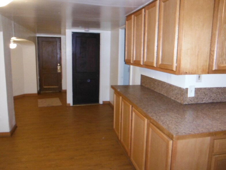 Building Photo - 1005 Broad Ave NW