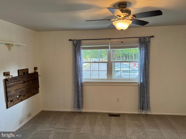 Building Photo - 470 Dresher Rd