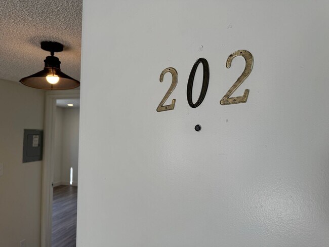 Interior Photo - can372