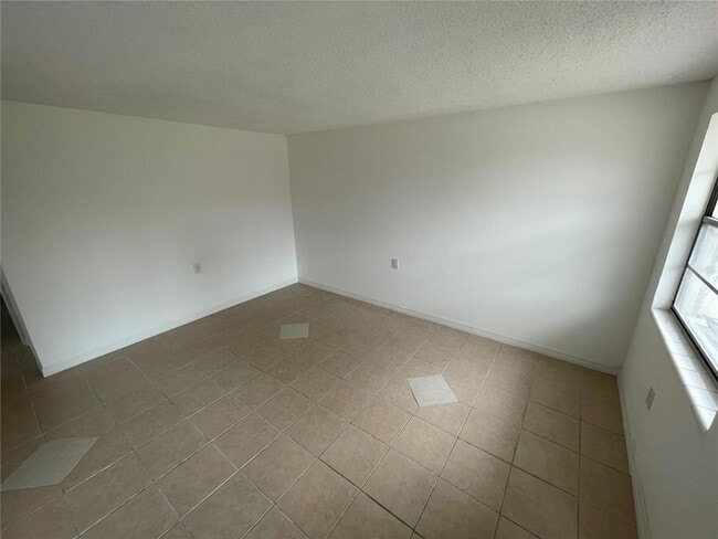 Building Photo - 5315 Avery Rd