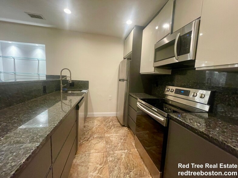 Building Photo - 25 St Marys Ct