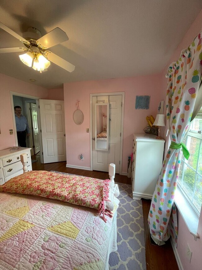 Building Photo - PRE-LEASING - Fully Furnished 6mo Short Term Rental in Ozark