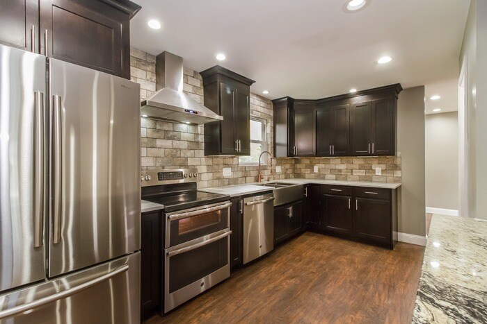 Building Photo - 4534 Hanover Dr