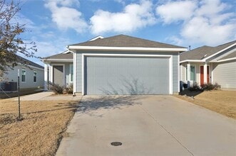 Building Photo - 3604 Esperanza St