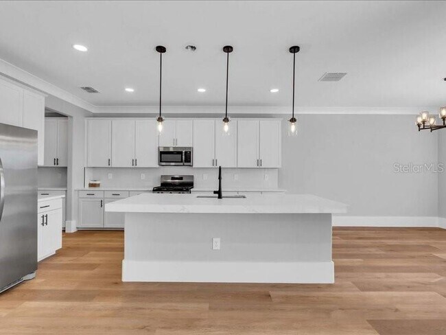 Building Photo - 15254 Sea Salt Wy