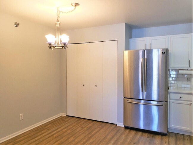 Building Photo - 4737 S Hunter Ln