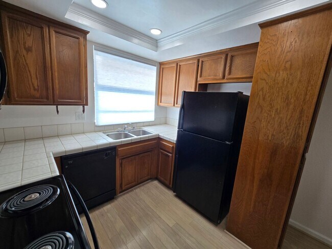 Building Photo - 2 Bed, 2.5 Bath Townhome in Pacific Beach